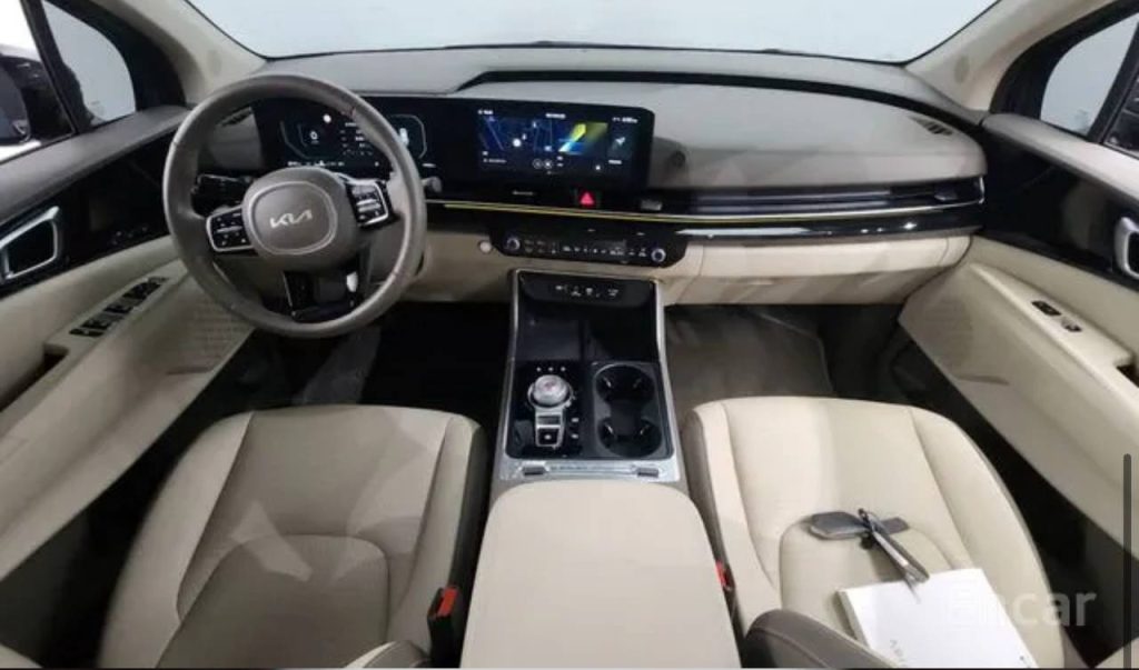 photo_5465234554768981702_y