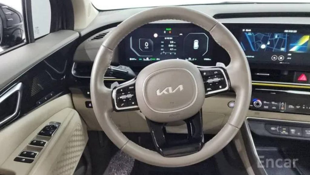 photo_5465234554768981708_y