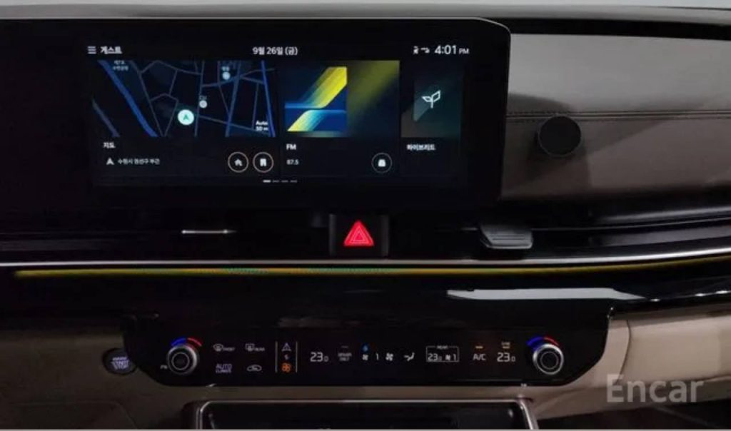 photo_5465234554768981709_y