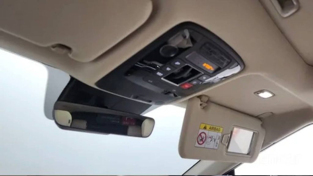 photo_5465234554768981712_y