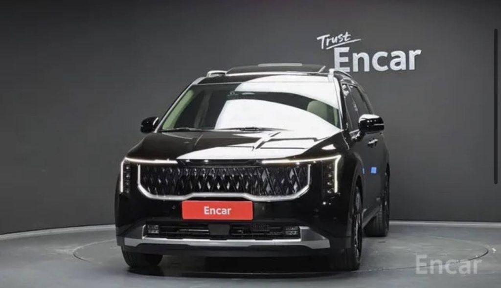 photo_5465234554768981736_y