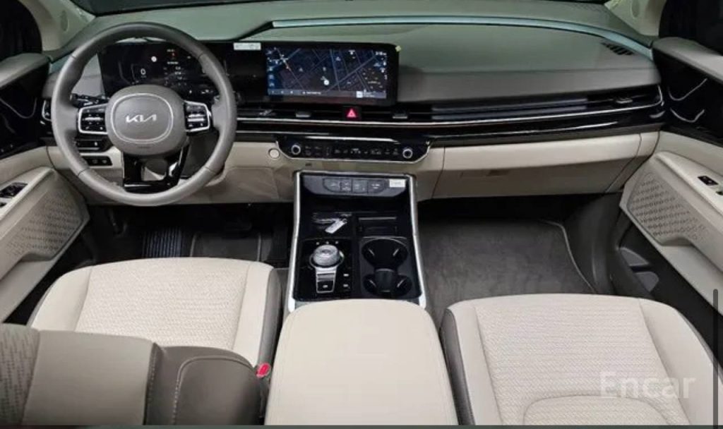 photo_5465234554768981740_y