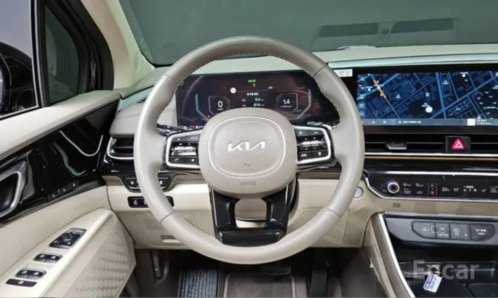 photo_5465234554768981747_y