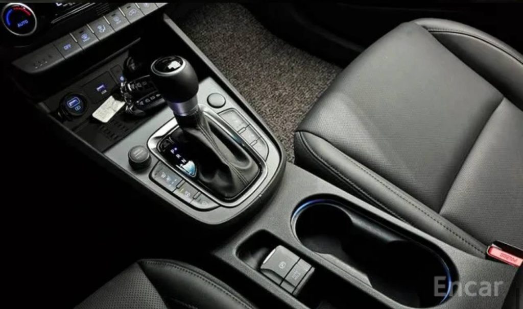 photo_5465234554768981787_y