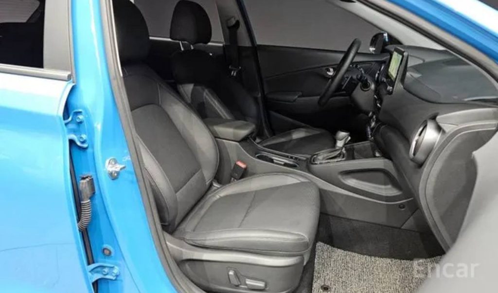 photo_5465234554768981788_y