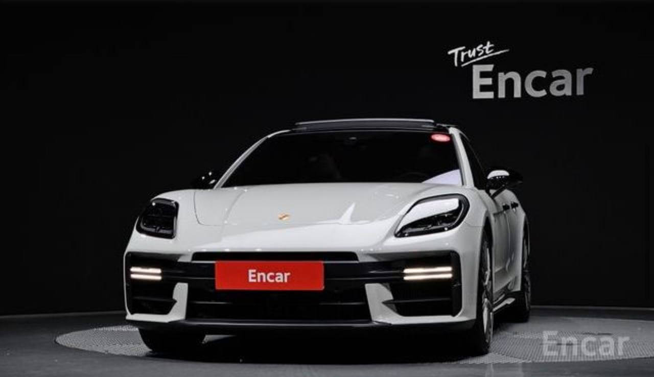 Porsche Panamera 2025