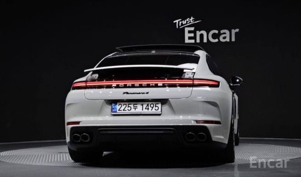 photo_5417968018773446957_y