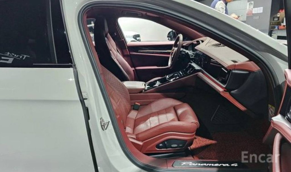 photo_5417968018773446964_y