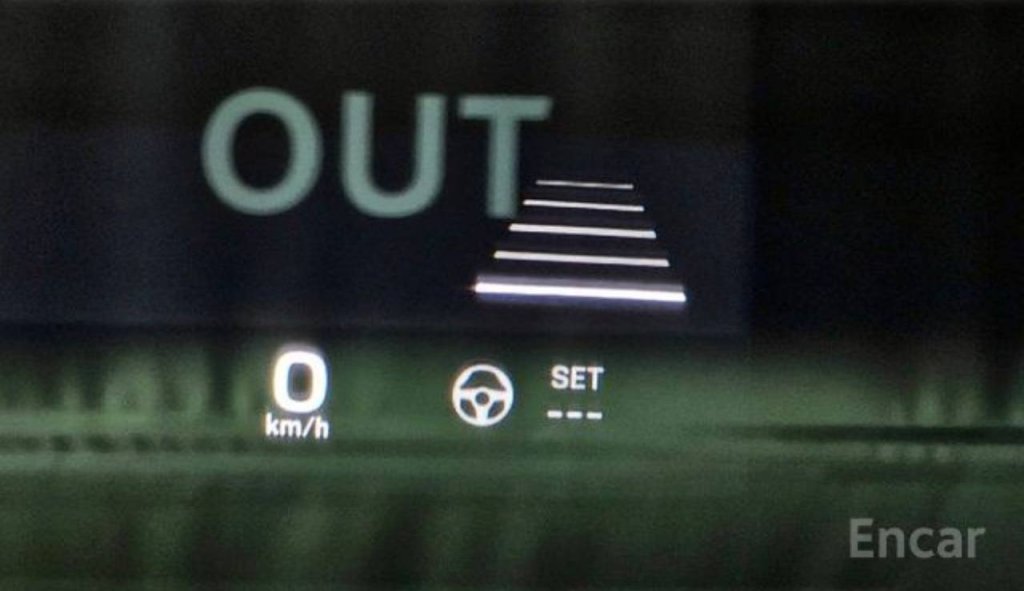 photo_5417968018773446973_y