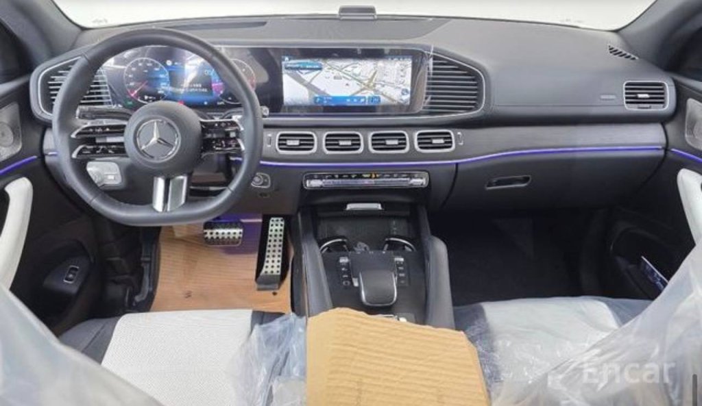 photo_5417968018773447233_y