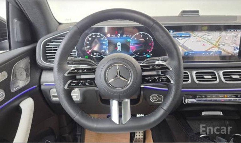 photo_5417968018773447238_y