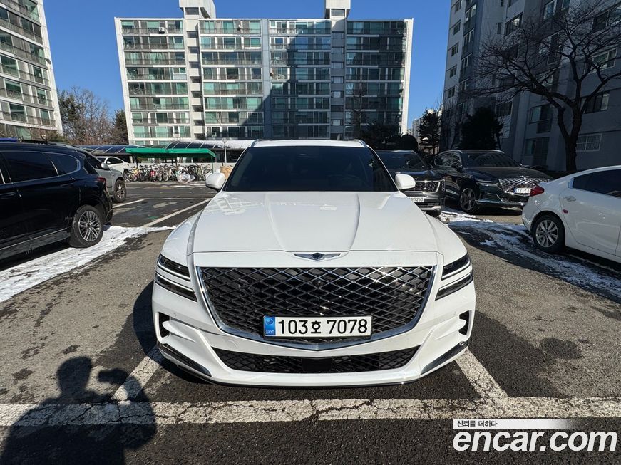 Genesis GV80 | 2023 | 13 300 km