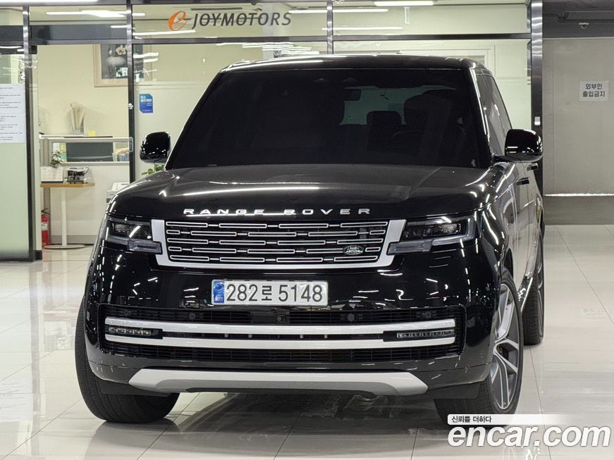 Land Rover Range Rover | 2023 | 22 100 km