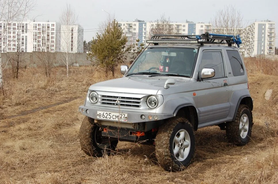 Mitsubishi Pajero Junior: бюджетный заход в off-road