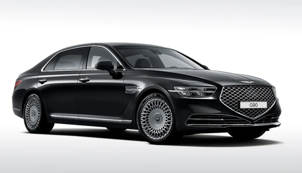 Представительский седан Genesis G90 получил новый дизайн