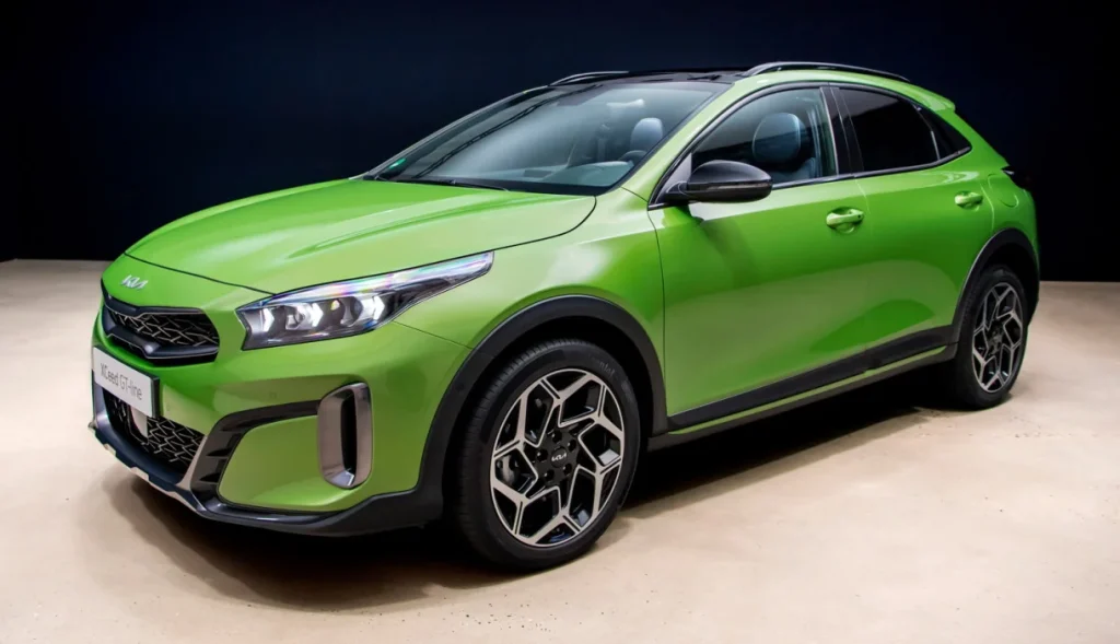 Представлен обновлённый хэтчбек Kia XCeed